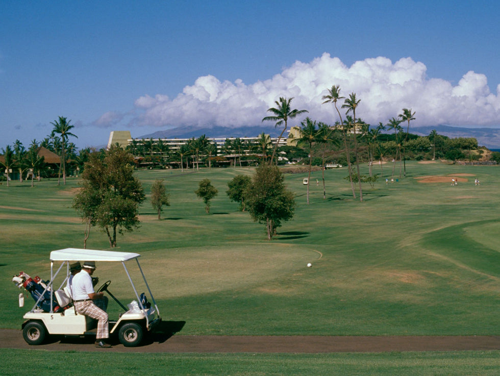 Why you should walk (not cart) the golf course