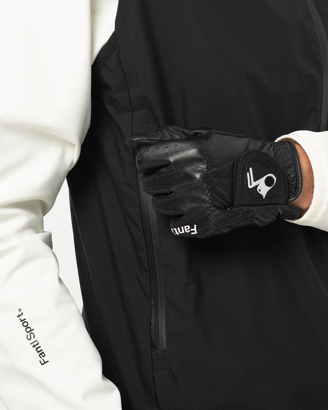FlowShield Vest in Black — detail