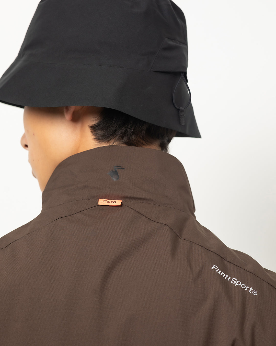 FlowShield Vest in Brown — detail